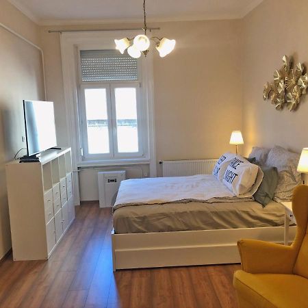 Modern Comfort In Historical بودابست المظهر الخارجي الصورة