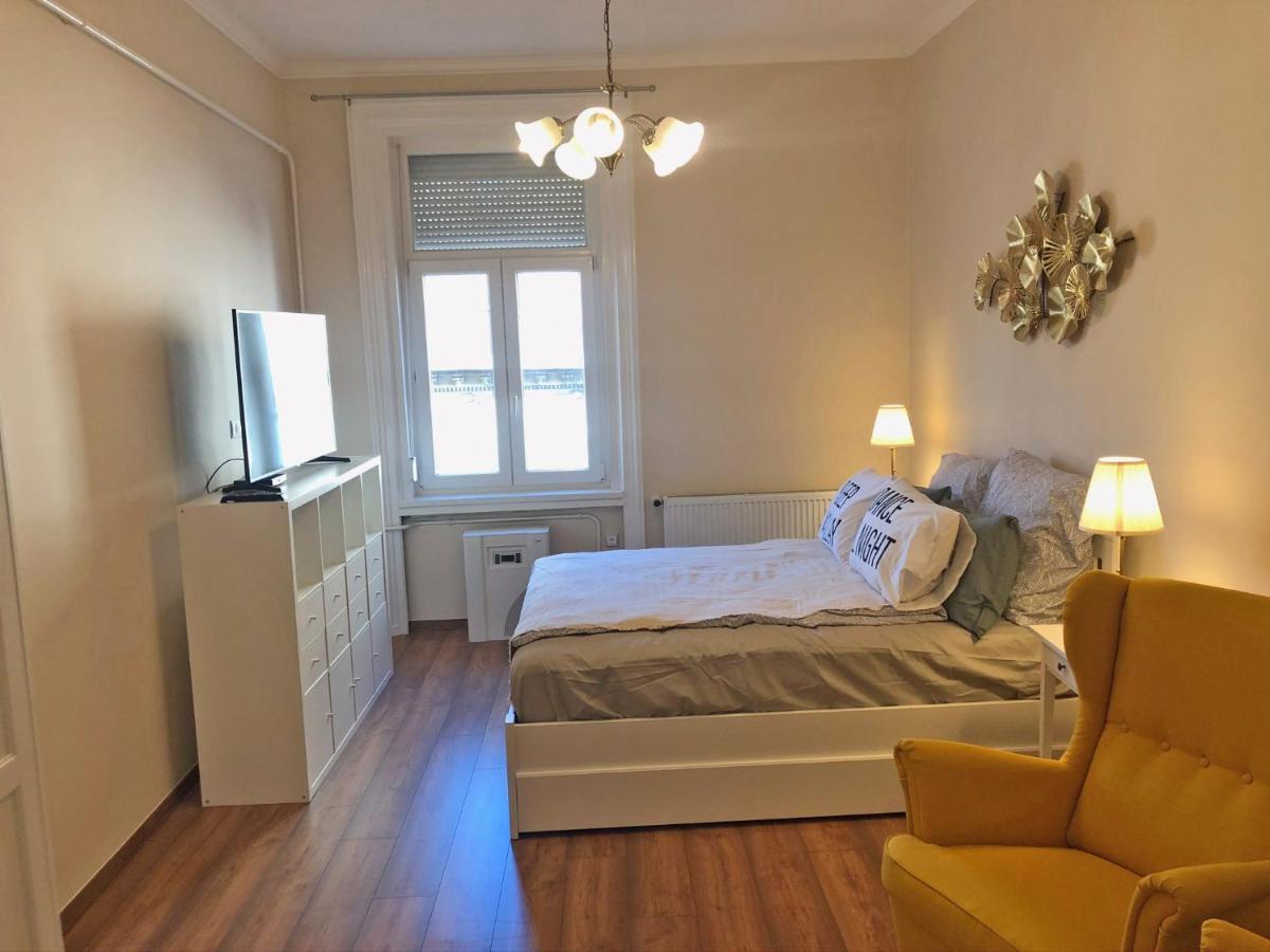 Modern Comfort In Historical بودابست المظهر الخارجي الصورة
